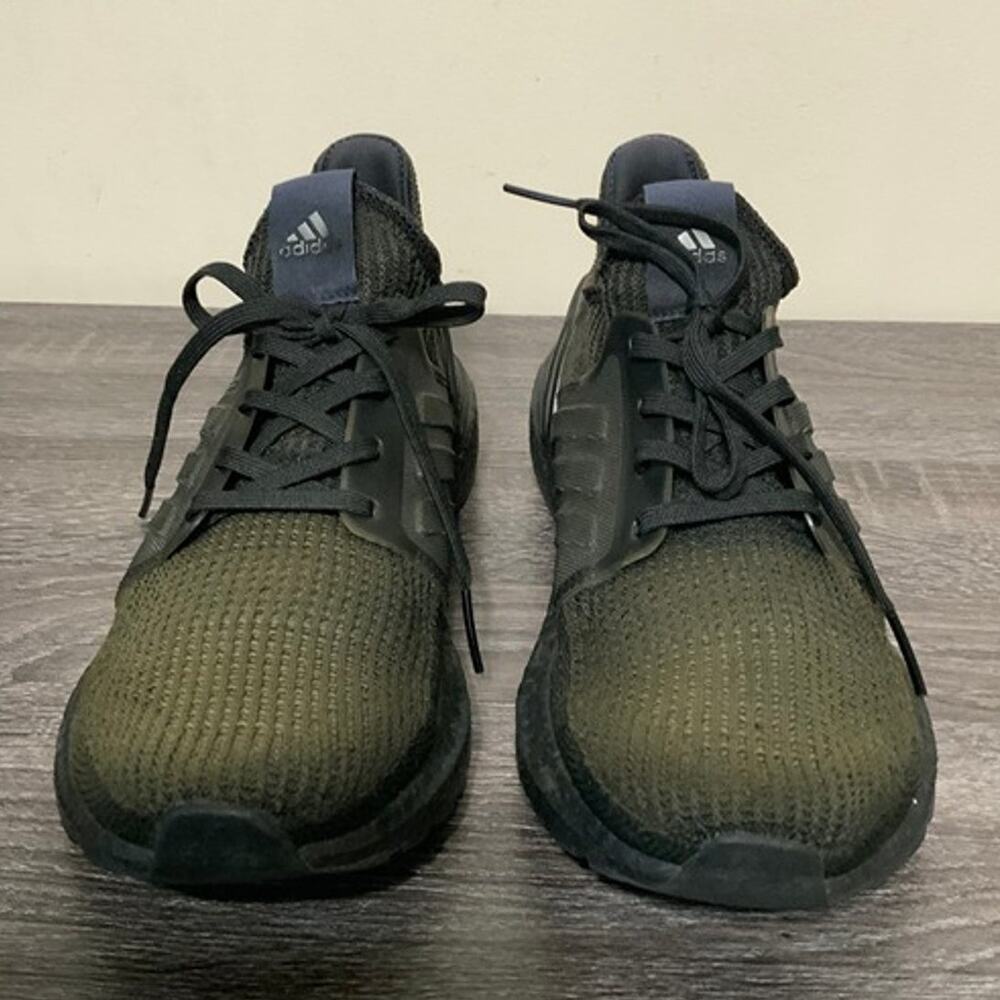 Adidas Ultraboost Olive Green Black Running Athletic Shoes Men’s Size 8.5 USED
